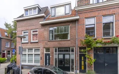 Tussenwoning te koop: Nieuwe Koekoekstraat 8, Vogelenbuurt Utrecht