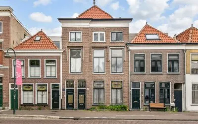 Studio for sale: Nieuwe Langendijk 80D, Centrum-Oost Delft