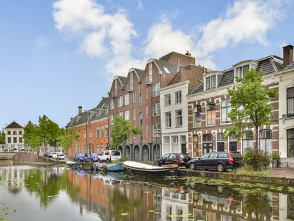 Tussenwoning te koop: Nieuwe Mare 27, Molenbuurt Leiden