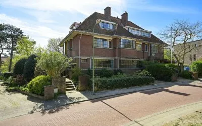 Twee-onder-één-kap te koop: Nieuwe Parklaan 54, Westbroekpark 'S-Gravenhage