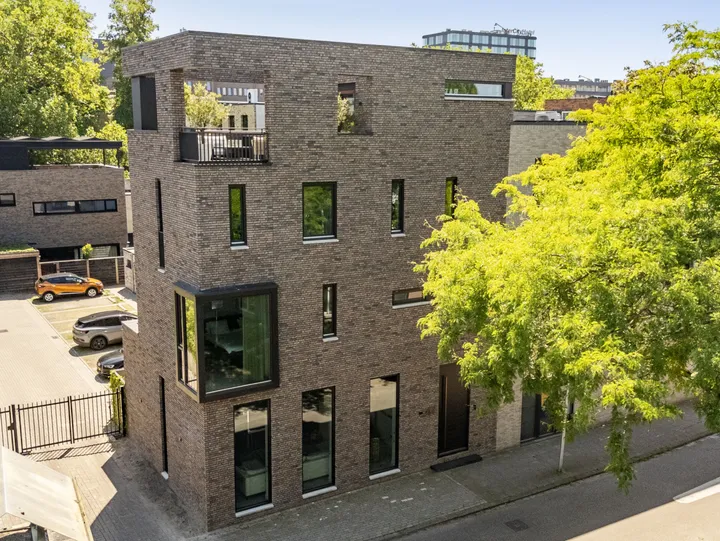 Corner house for sale: Nieuwe Schoolweg 47, Lasonder, Zeggelt Enschede