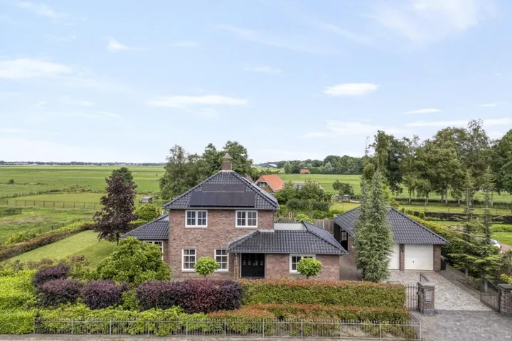 Vrijstaande woning te koop: Nieuwe Daarlerveenseweg 10, Vriezenveen
