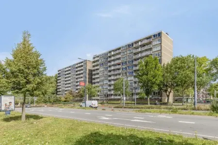 Appartement te koop: Nieuwe Damlaan 471, Staatsliedenbuurt Schiedam
