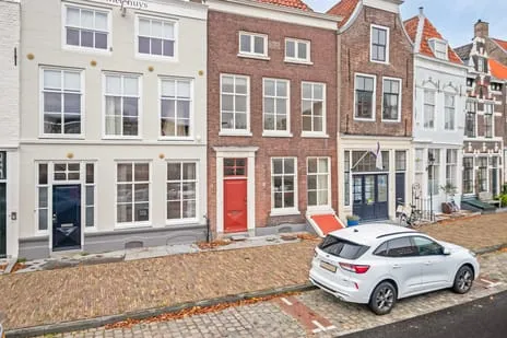 Tussenwoning te koop: Nieuwe Haven 25, Markt Middelburg