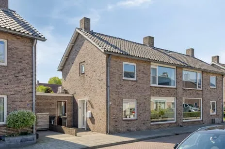 Tussenwoning te koop: Nieuwe Hofstraat 26, Centrum-West Oss
