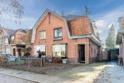 Twee-onder-één-kap te koop: Nieuwe Hoven 127, Haarwijk West Gorinchem
