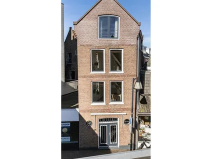Tussenwoning te koop: Nieuwe Kerkstraat 25, Meppel