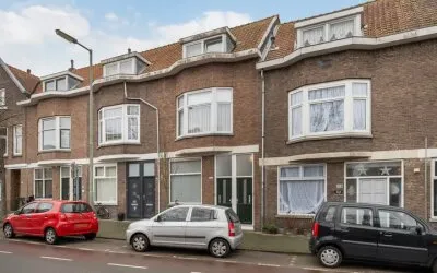 Tussenwoning te koop: Nieuwe Maasstraat 112, Sandersbuurt Schiedam