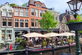 Appartement te huur: Nieuwe Rijn 8, Pancras-West Leiden