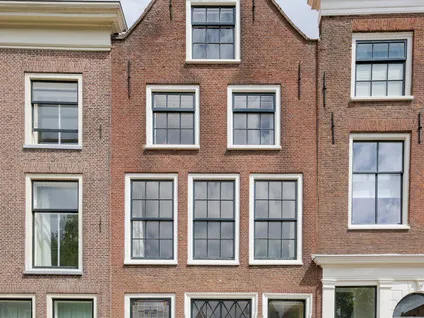 Tussenwoning te koop: Nieuwe Rijn 98, Pancras-Oost Leiden