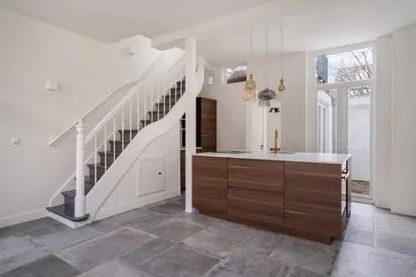Tussenwoning te huur: Nieuwe Schoolstraat 111, 'S-Gravenhage