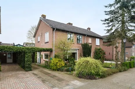 Twee-onder-één-kap te koop: Nieuwe Veldjes 24B, Twello-Midden Twello