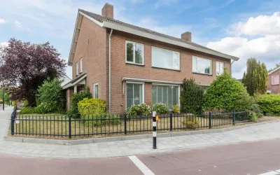 Twee-onder-één-kap te koop: Nieuwe Waalreseweg 2, Valkenswaard