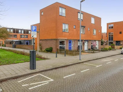 Hoekwoning te koop: Nieuwe Wetering 103, Hoogvliet Rotterdam