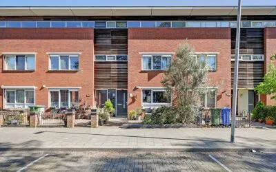Tussenwoning te koop: Nieuwe Wetering 147, Hoogvliet Rotterdam