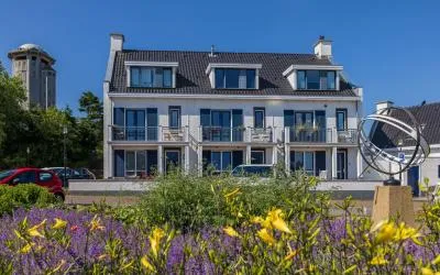 Tussenwoning te koop: Nieuwe Zeeweg 79, Dobbelmannduin Noordwijk