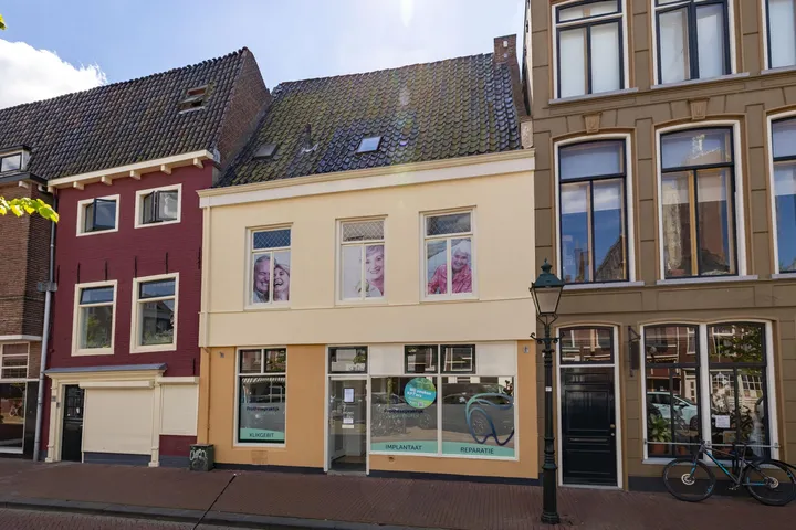 Tussenwoning te koop: Nieuweburen 132, Grote Kerkbuurt Leeuwarden