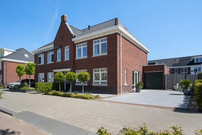 Twee-onder-één-kap te koop: Nieuwelaan 20, Kreken van Nibbeland Zuidland