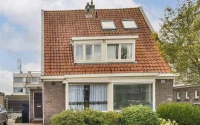 Twee-onder-één-kap te koop: Nieuwemeerdijk 147, Badhoevedorp Nieuwe Meer Badhoevedorp