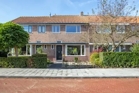 Tussenwoning te koop: Nieuwendijk 121, Woerden