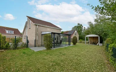 Vrijstaande woning te koop: Nieuwesluisweg 1-149, Verspreide huizen Breskens Breskens