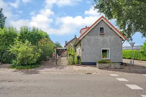 Vrijstaande woning te koop: Nieuwevaart 120, Sprang-Capelle