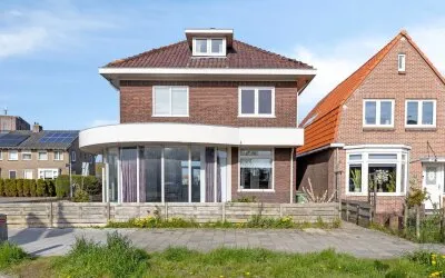 Vrijstaande woning te koop: Nieuweweg 102, Westeinde Wormer
