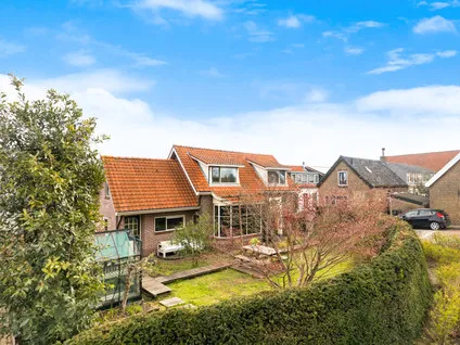 Vrijstaande woning te koop: Nieuweweg 2, 'S-Gravendeel