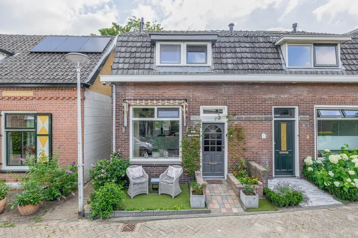 Semi-detached for sale: Nieuweweg 5, Ammerstol Ammerstol