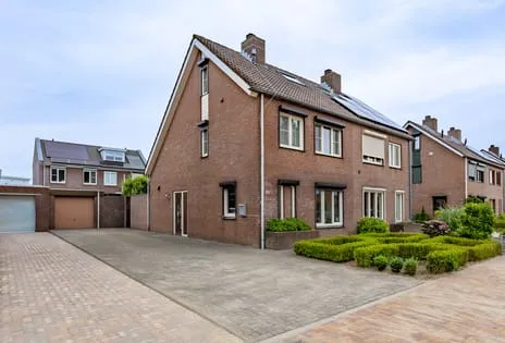 Twee-onder-één-kap te koop: Nieuweweg 82, Siebengewald Kern Siebengewald