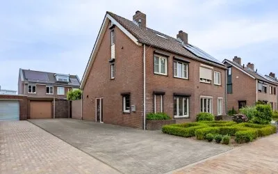 Twee-onder-één-kap te koop: Nieuweweg 82, Siebengewald Kern Siebengewald