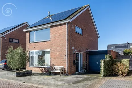 Vrijstaande woning te koop: Nieuweweg 96, Stellendam centrum Stellendam