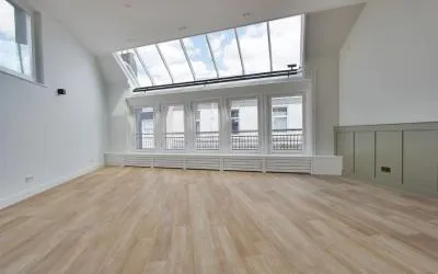 Appartement te huur: Nieuwezijds Voorburgwal 299C, Begijnhofbuurt Amsterdam