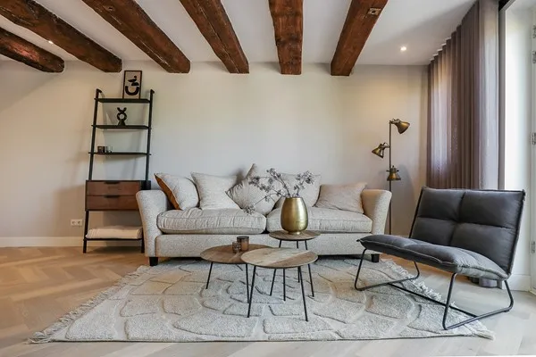 Woning te huur: Nieuwezijds Voorburgwal, Begijnhofbuurt Amsterdam