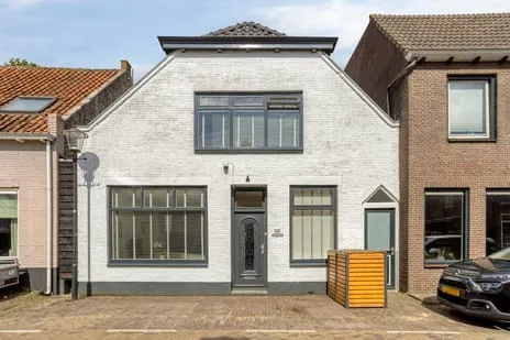 Twee-onder-één-kap te koop: Nieuwlandsedijk 28, Die Swaluw Lage Zwaluwe