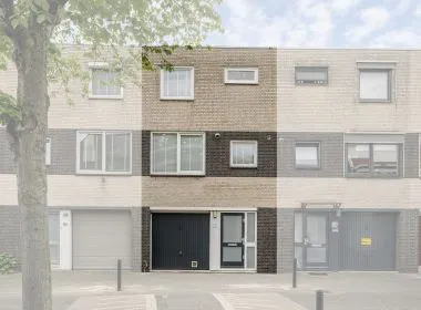 Tussenwoning te koop: Nieuwlandstraat 15, Centrum Vlaardingen