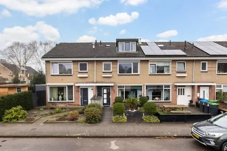 Tussenwoning te koop: Nieuwlandsweg 72, Wezep-Oost Wezep