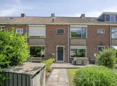 Tussenwoning te koop: Nieuwpoortslaan 24, Oranjewijk Monnickendam