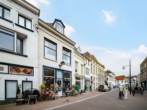 Tussenwoning te koop: Nieuwstad 16, Nieuwstad en Coehoornsingel Zutphen