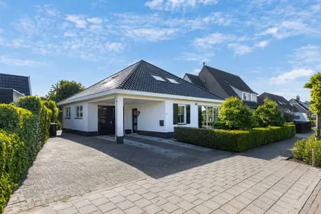 Detached house for sale: Nieuwstraat 1, Zuilichem Zuilichem