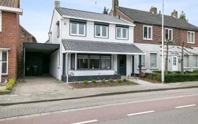 Twee-onder-één-kap te koop: Nieuwstraat 117, Kern Koewacht Koewacht