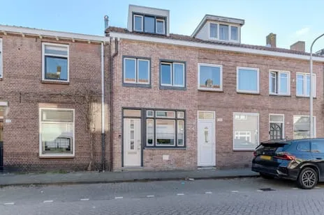 Tussenwoning te koop: Nieuwstraat 156, Trouwlaan Tilburg