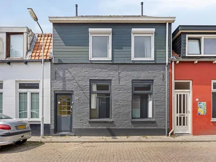 Tussenwoning te koop: Nieuwstraat 16, Ijzendijke