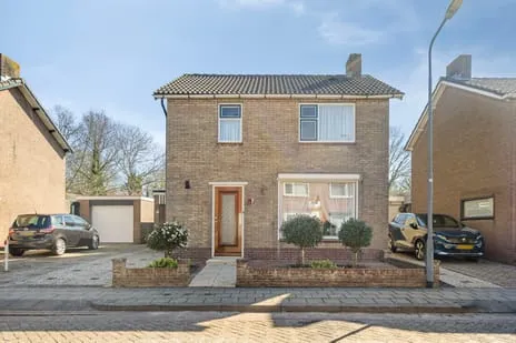 Detached house for sale: Nieuwstraat 17, Kamperland Kamperland