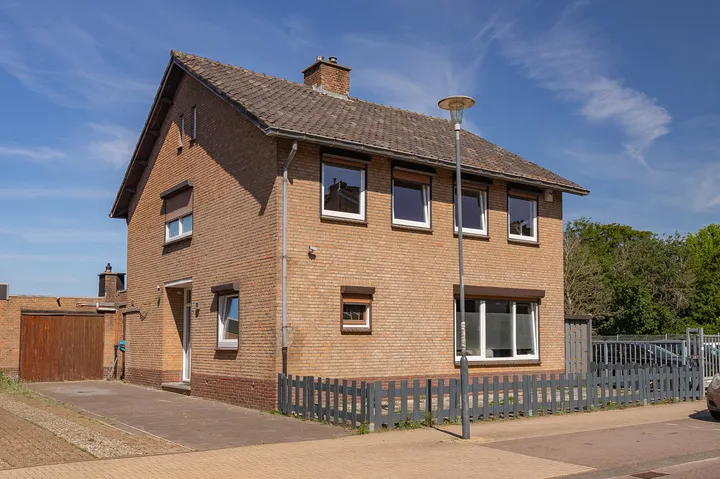 Terraced house for sale: Nieuwstraat 174, Hoensbroek-Centrum Hoensbroek