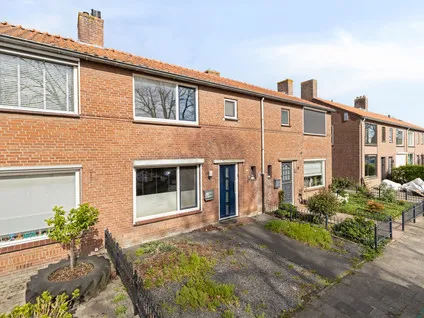 Tussenwoning te koop: Nieuwstraat 32, Nieuwland Lage Zwaluwe