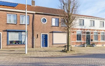 Tussenwoning te koop: Nieuwstraat 37, Oostburg Oostburg