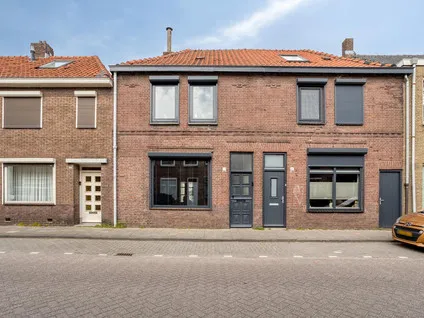 Terraced house for sale: Nieuwstraat 43, Trouwlaan Tilburg