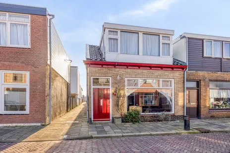 Hoekwoning te koop: Nieuwstraat 59, Visbuurt Den Helder