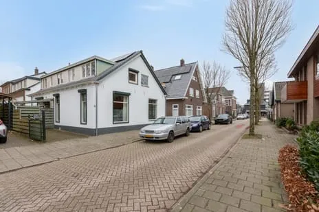 Tussenwoning te koop: Nieuwstraat 6, Velp-Noord boven spoorlijn Velp (Ge)